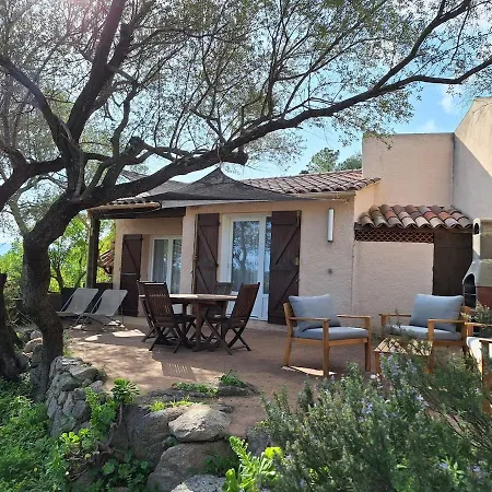 Casa vacanze I Caselli, Mini Vue Dans Résidence Calme Et Arborée